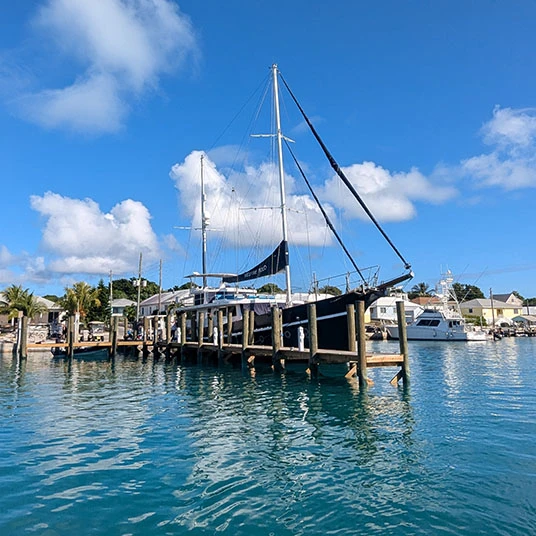 Belos Marina, Photo from the ocean into the yacht next to the dock